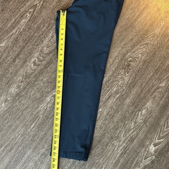 Lululemon men’s ABC pants in True Navy. Size 33 - Picture 9 of 16